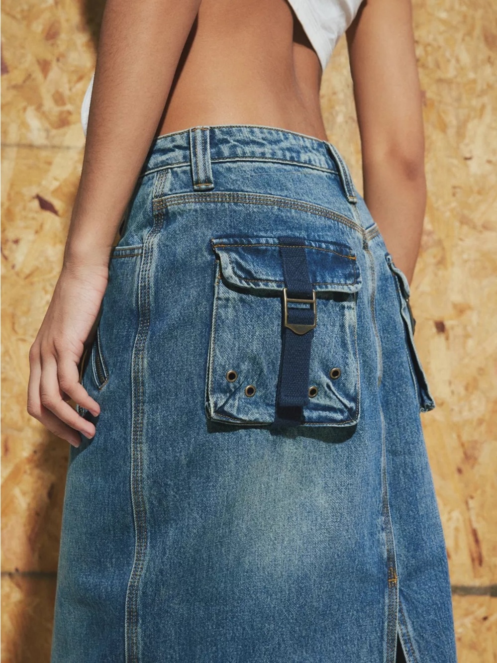 GUESS ORIGINALS Denim Cargo Midi Skirt